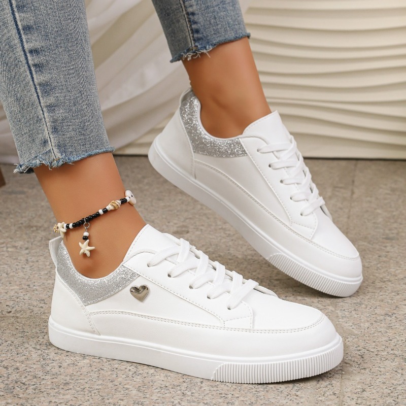 Casual Sneaker Low - Sepatu Sneakers Wanita Putih dengan Hiasan