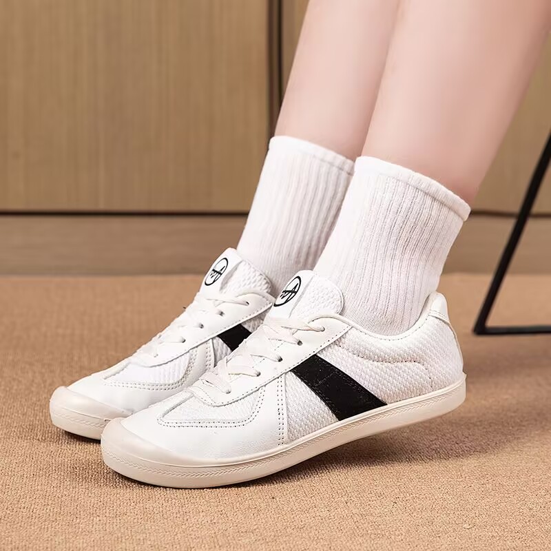 Sepatu Olahraga Wanita Mewah K - Casual Sneaker Low ulasan dan harga