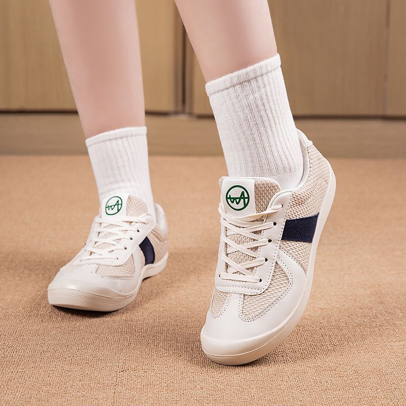Sepatu Olahraga Wanita Mewah K - Casual Sneaker Low ulasan dan harga