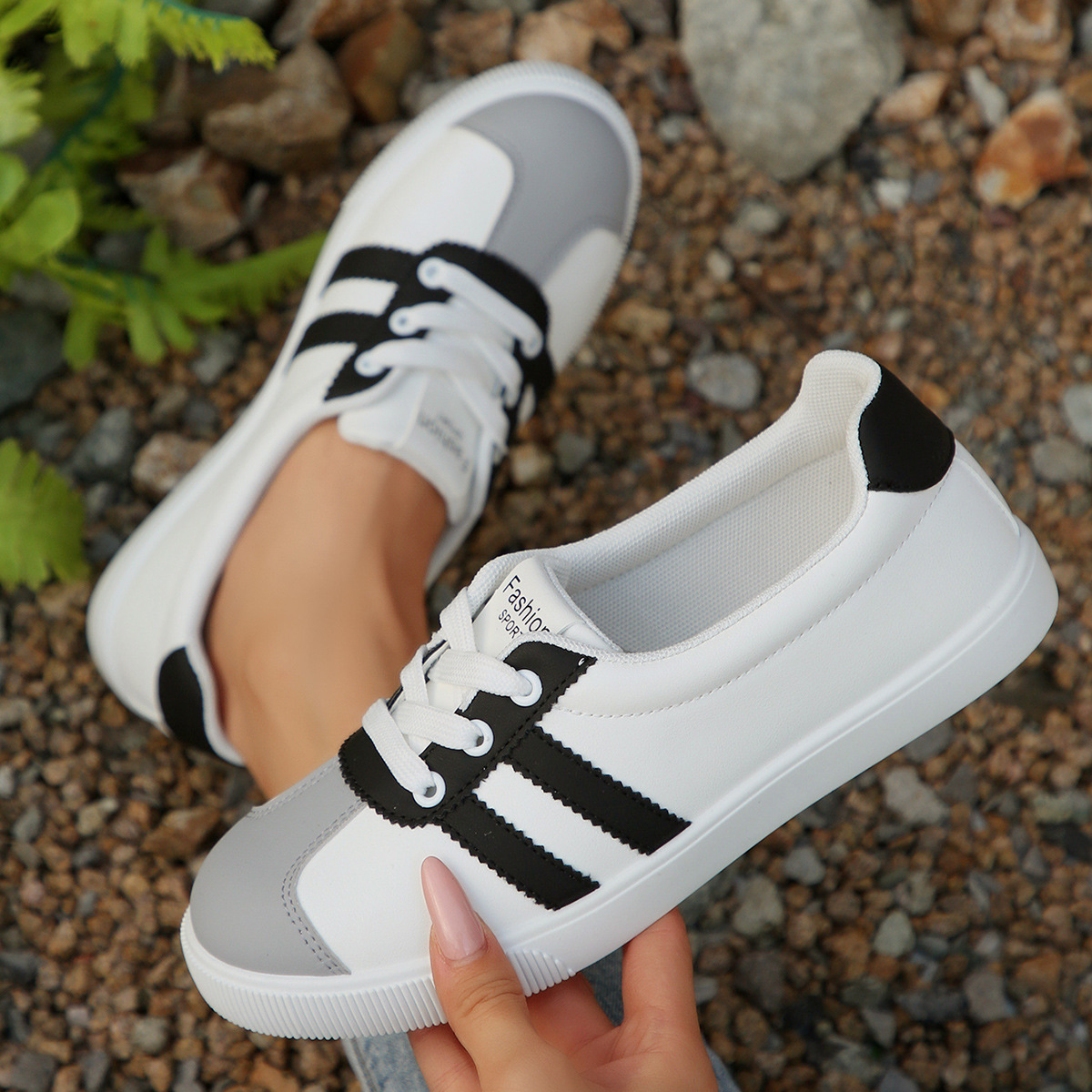 Sepatu Sneakers Wanita Gaya Ko - Casual Sneaker Low ulasan dan harga