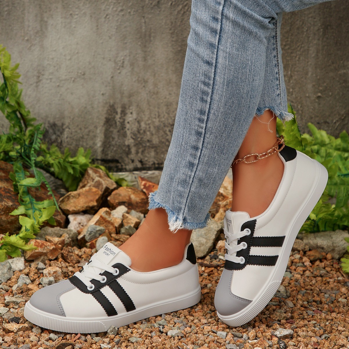 Sepatu Sneakers Wanita Gaya Ko - Casual Sneaker Low ulasan dan harga